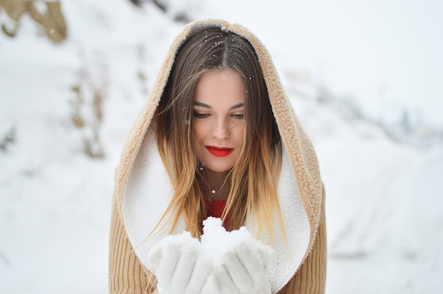 žena se sněhem